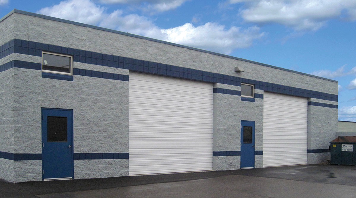 How to Choose the Right Garage Door Style for Your Home